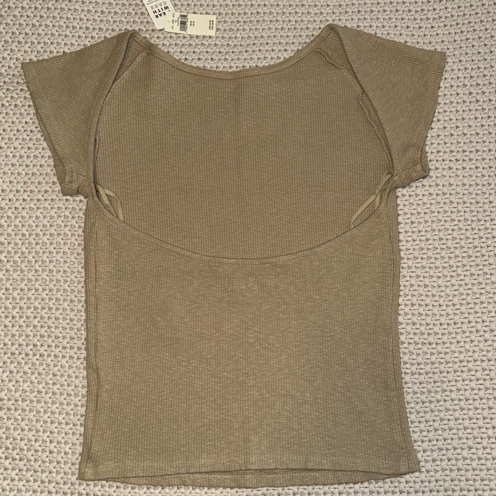 NWT Aerie Backless Taupe Short Sleeve Tee Medium